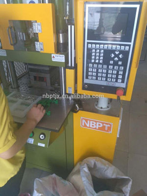 PT-450 7.5KW 수직 사용자 지정 곰팡이 액체 실리콘 폼 머신