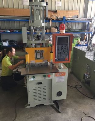 수직 PT-550 BMC 열성 수직 플라스틱 바켈라이트 주입 폼 머신 DAP/BMC